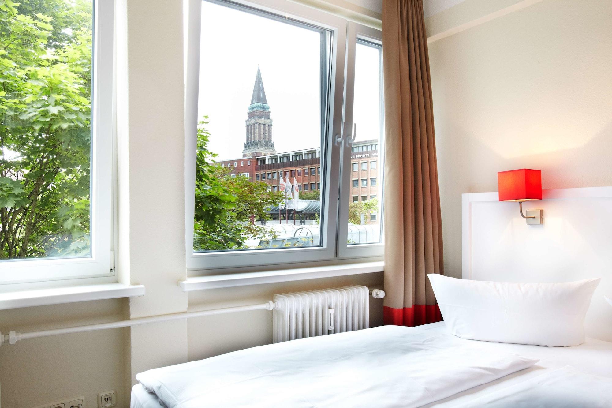 Hotel Ostseehalle Kiel By Premiere Classe Buitenkant foto