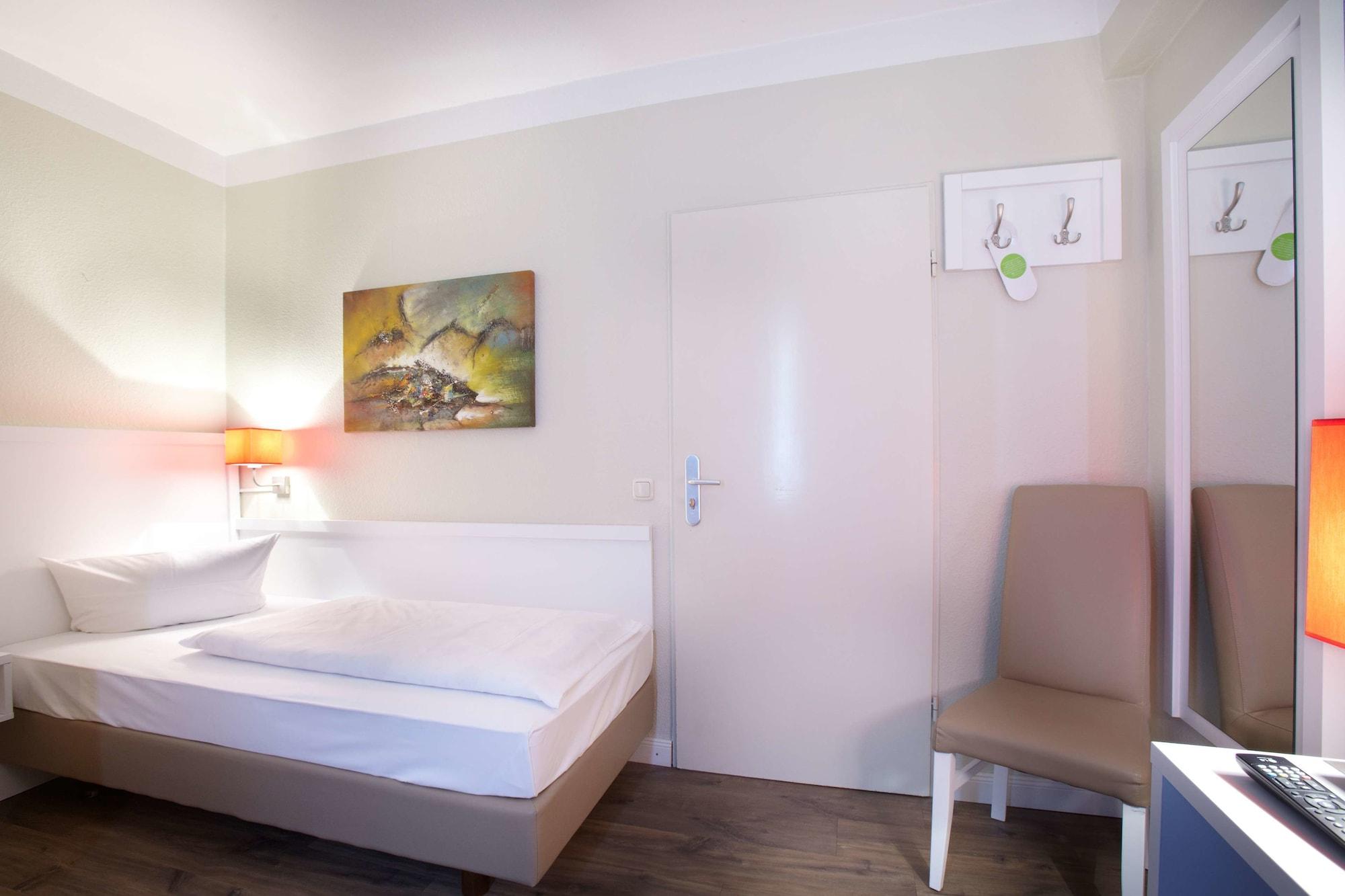 Hotel Ostseehalle Kiel By Premiere Classe Buitenkant foto